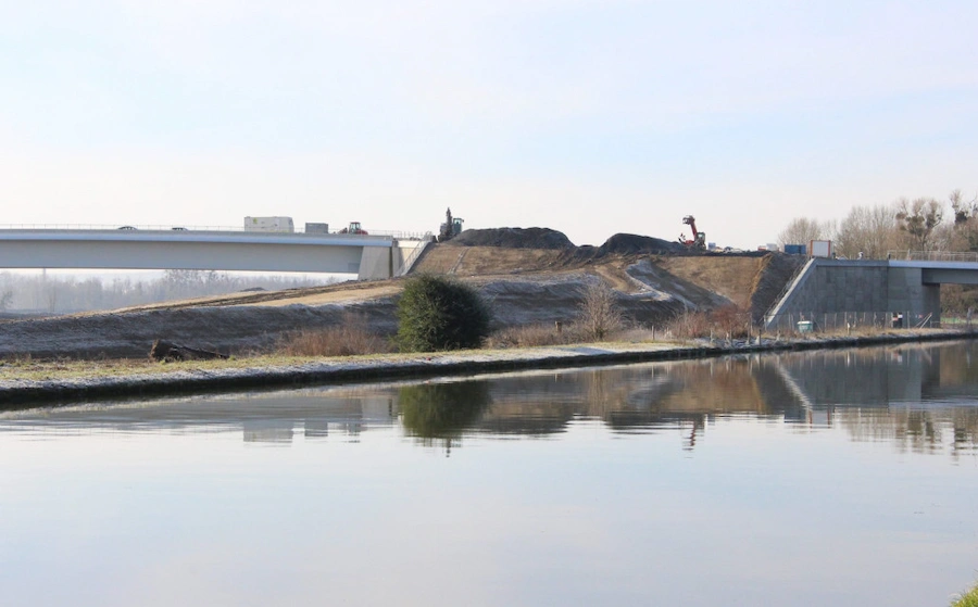 De Lille à Compiègne, la mobilisation contre le canal Seine-Nord Europe